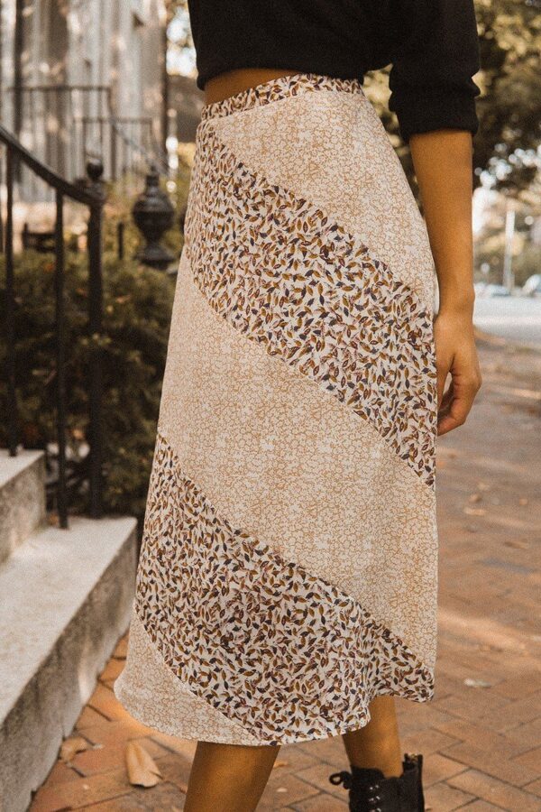 Floral-Print A-Line Midi Skirt – Color-Blocked Taupe