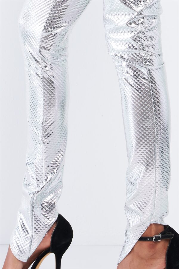 Metallic Scales Cropped Top & High-Waist Legging Set – Silver