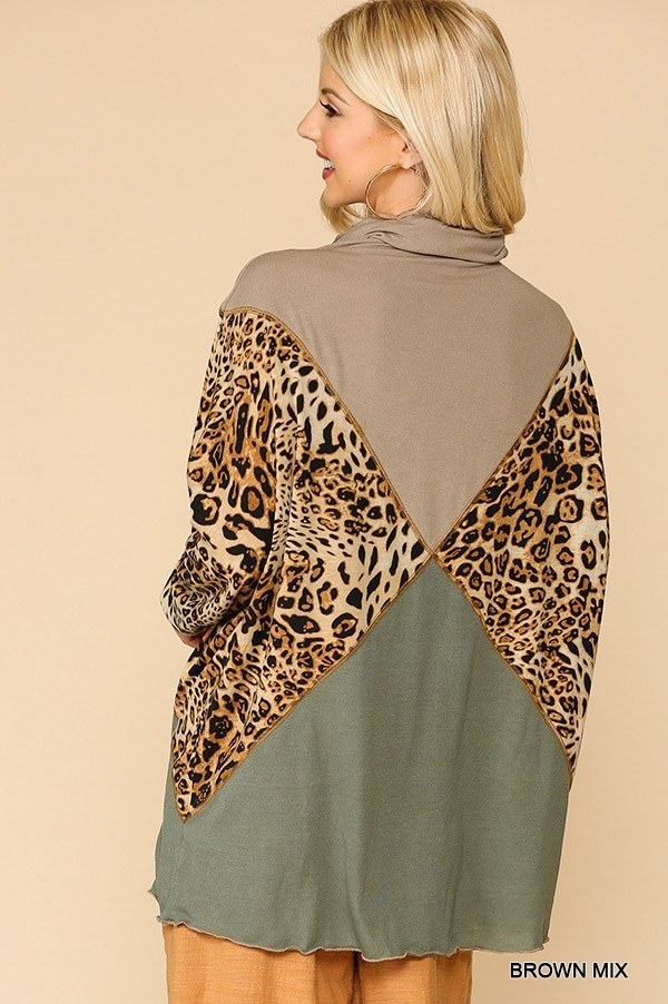 Mixed Knit Turtleneck Top with Animal Accent – Brown Mix