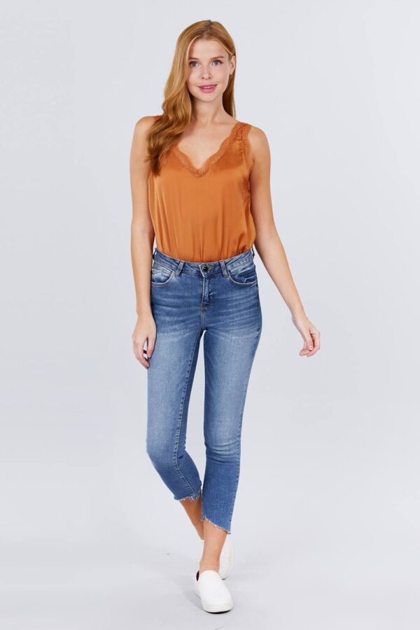 Lace-Detail V-Neck Woven Bodysuit – Light Rust