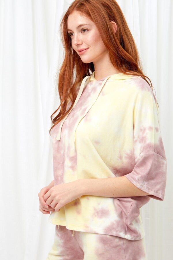 Knit Tie-Dye Hoodie – Relaxed Silhouette in Mauve/Yellow