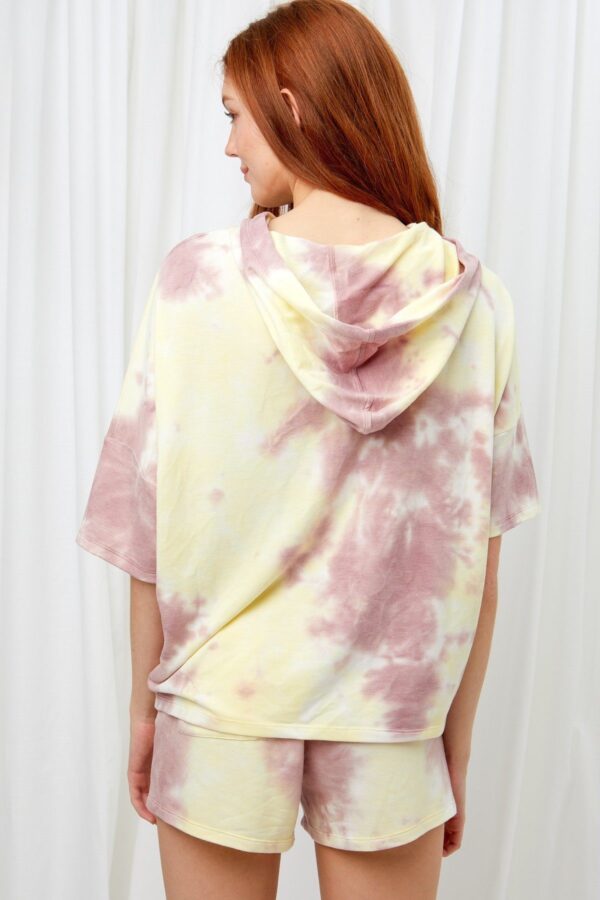 Knit Tie-Dye Hoodie – Relaxed Silhouette in Mauve/Yellow