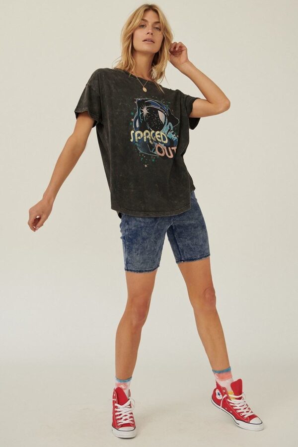 Mineral Wash Astronaut Graphic Tee – Charcoal