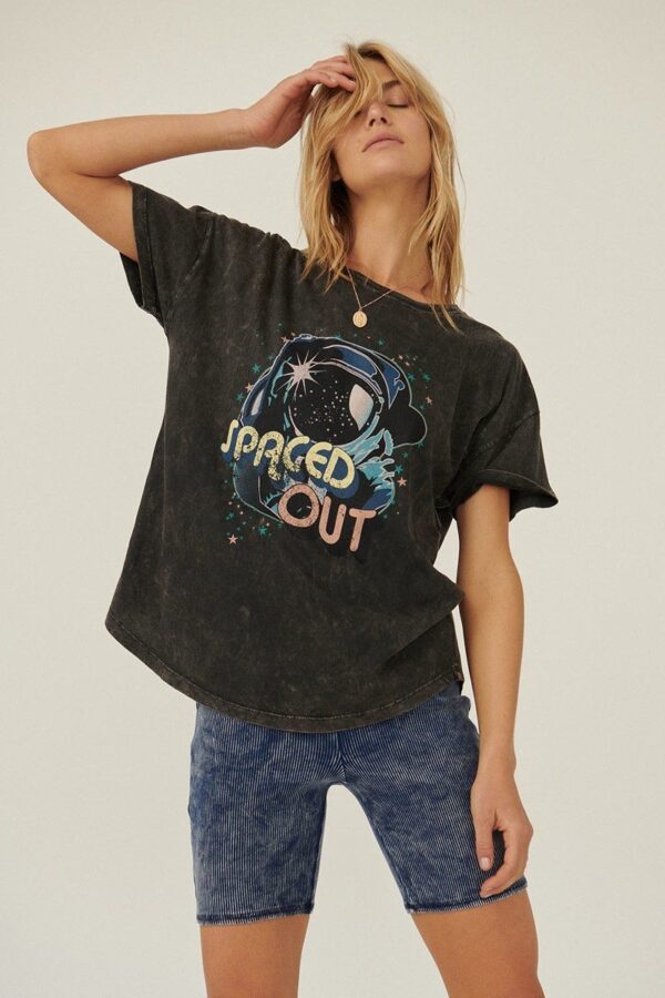 Mineral Wash Astronaut Graphic Tee – Charcoal
