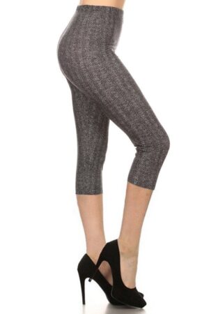 High-Waisted Capri Leggings with Chevron Print