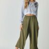 Cropped Sweatshirt with Floral Embroidery – Heather Grey