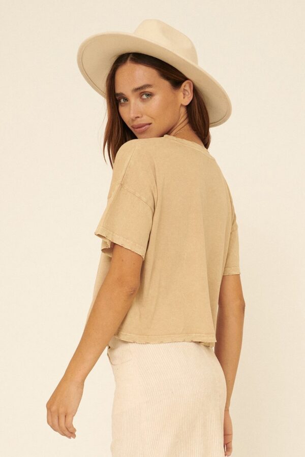 Mineral-Washed ‘Howdy’ Graphic Tee – Taupe