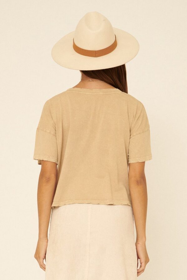 Mineral-Washed ‘Howdy’ Graphic Tee – Taupe
