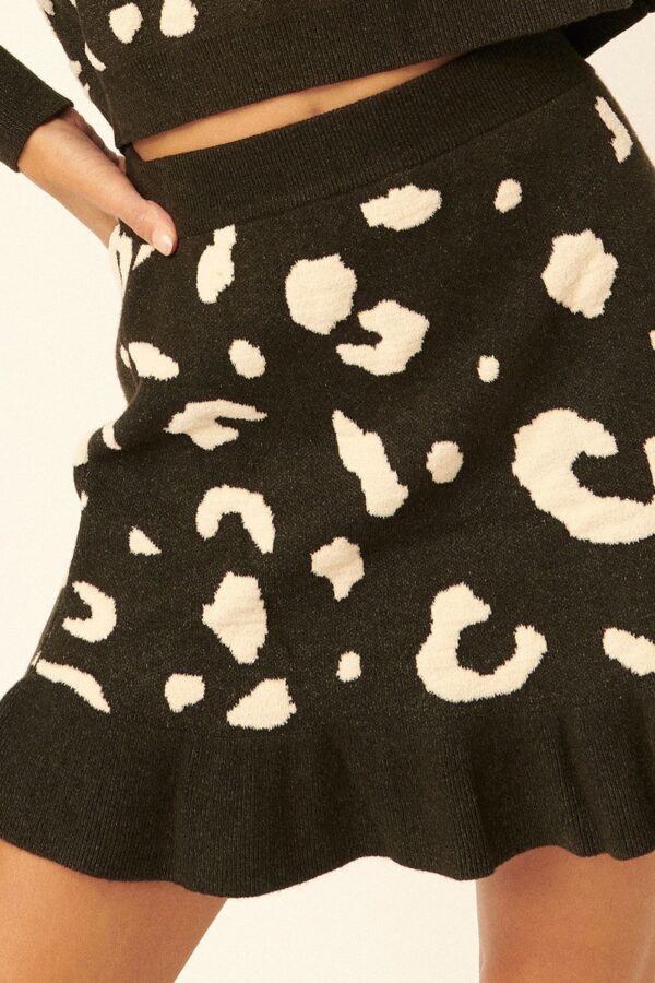 Leopard-Print Knit Mini Skirt with Ruffled Hem – Black