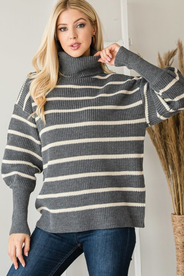 Heavy Knit Striped Turtleneck Sweater – Grey