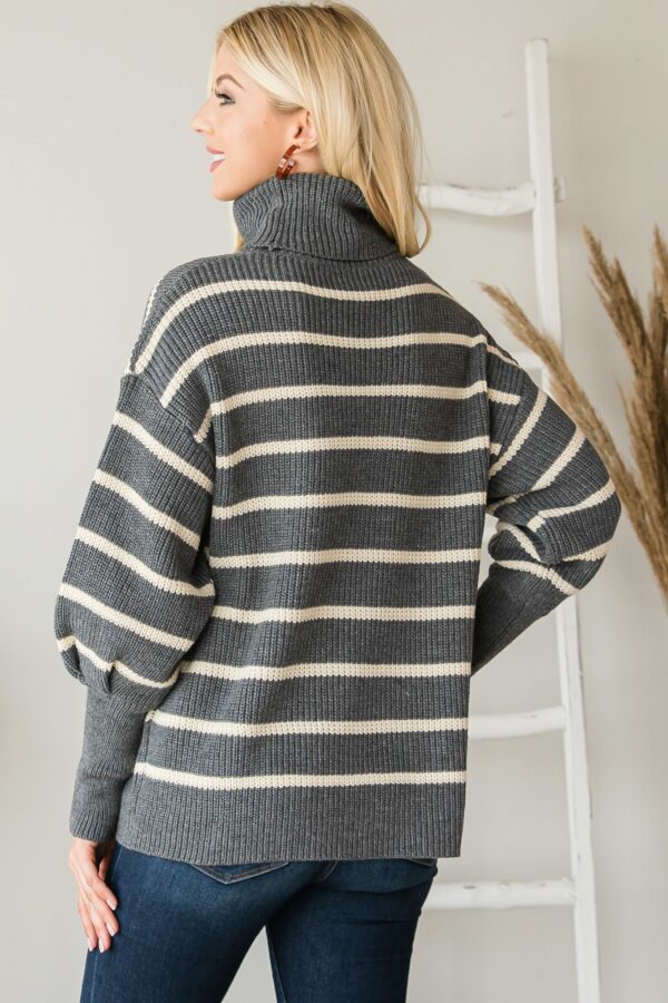 Heavy Knit Striped Turtleneck Sweater – Grey