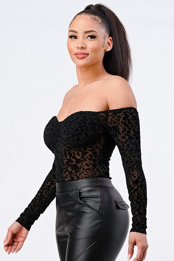 Leopard Print Off-Shoulder Bodysuit – Black