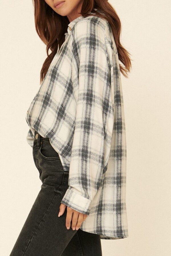 Oversized Plaid Shirt – Loose Collared Button-Up (Grey)