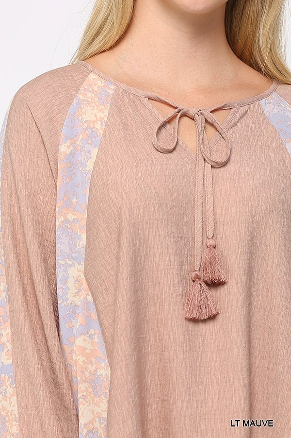 Crinkle & Print Mix Raglan Sleeve Top with Tassel Tie – Light Mauve