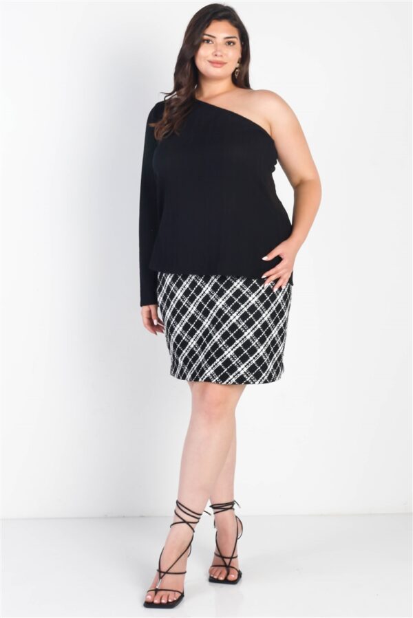 Plus-Size Ribbed One-Shoulder Top – Black
