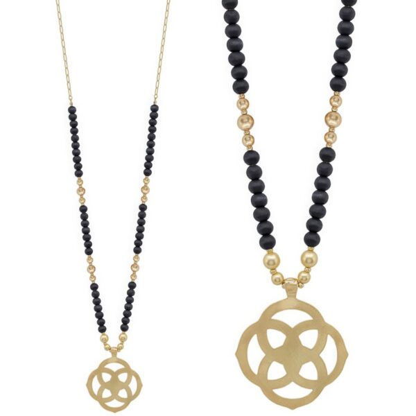 Wood Bead Necklace – Flower Geometric Pendant