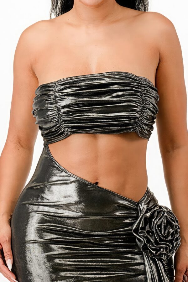Strapless Metallic Foil Dress with Flower Detail – Silver
