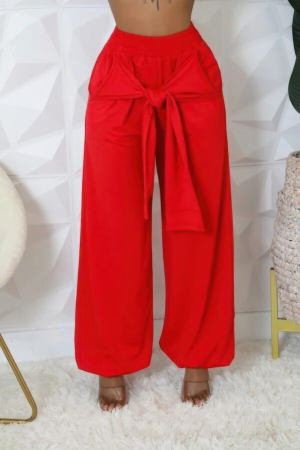 High-Waisted Stretch Pants with Cuffed Ankles – Red