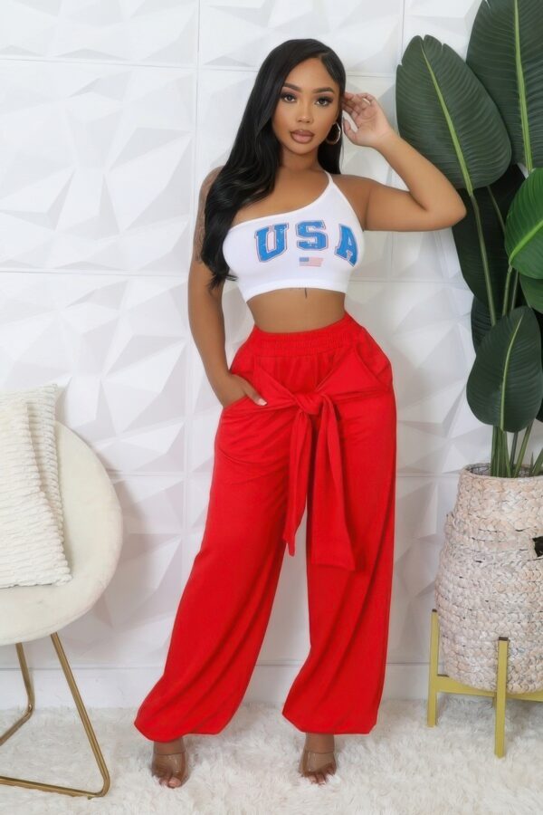 High-Waisted Stretch Pants with Cuffed Ankles – Red