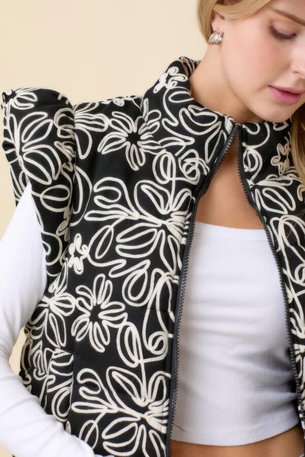 Floral Velvet-Embroidered Denim Puffer Vest – Black/White