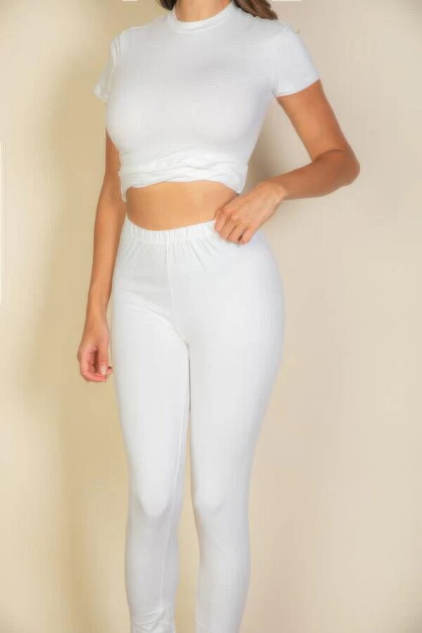 Fitted Short-Sleeve Round-Neck Tee in White