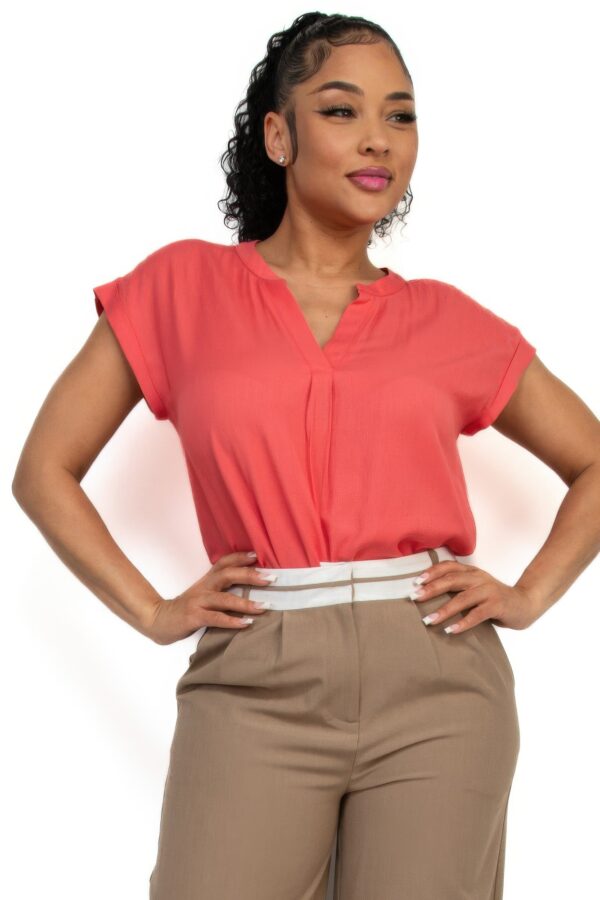 V-Collared Waist-Length Short-Sleeve Top in Sunset