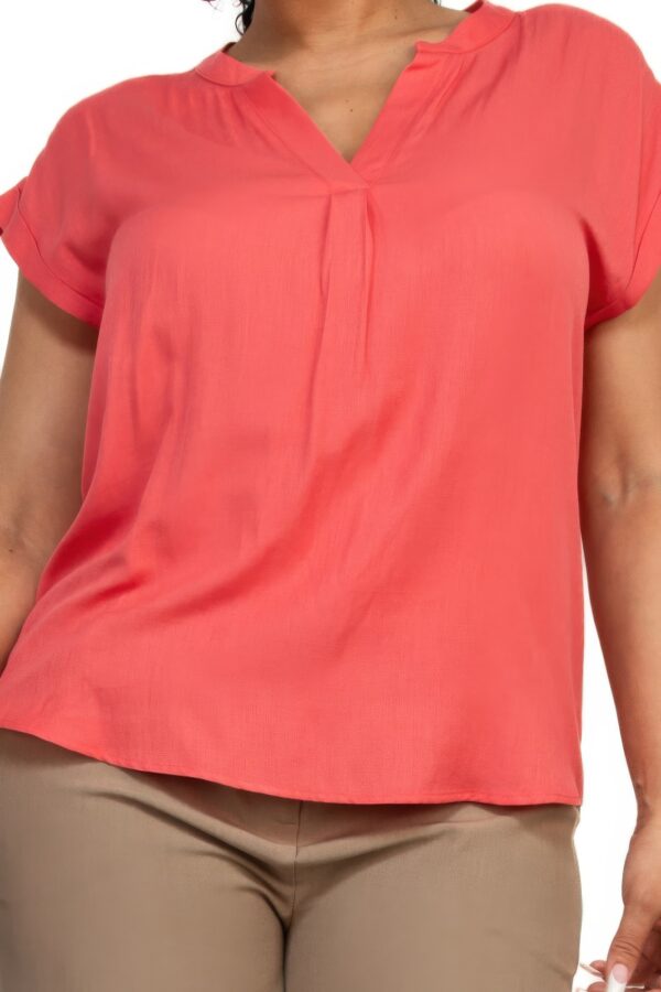 V-Collared Waist-Length Short-Sleeve Top in Sunset