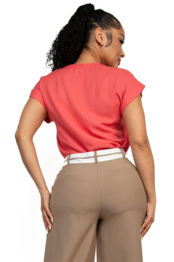 V-Collared Waist-Length Short-Sleeve Top in Sunset