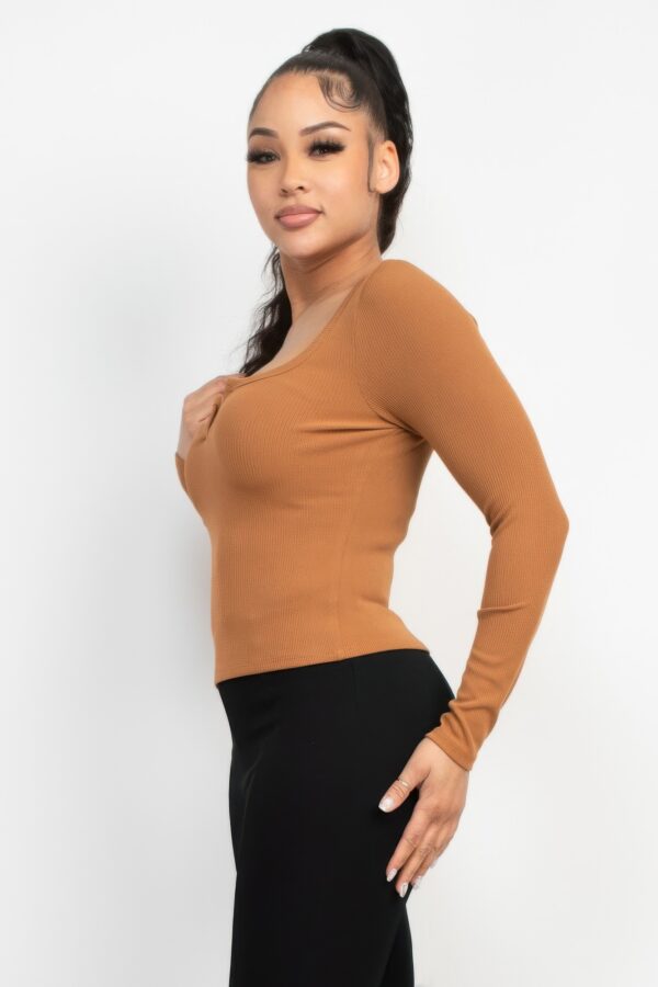V-Bar Scoop Neck Knit Top in Light Brown