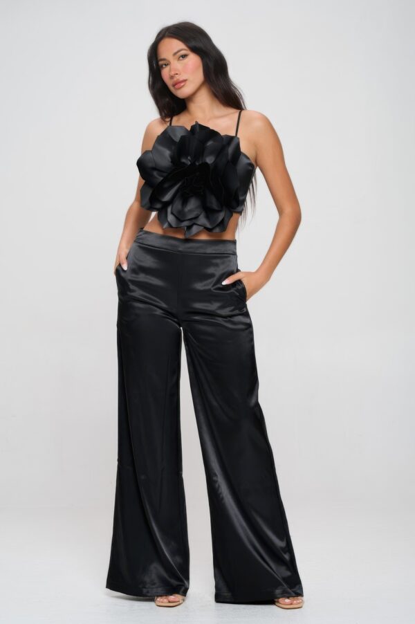 Crop Top & Wide-Leg Pant Set – Flower Front (Black)