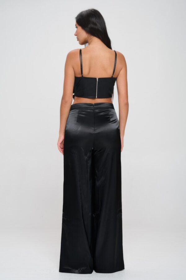 Crop Top & Wide-Leg Pant Set – Flower Front (Black)