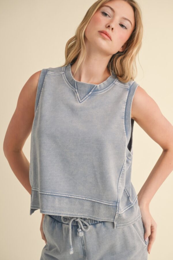 Mineral Wash Sleeveless Top – Boxy Crewneck in Blue