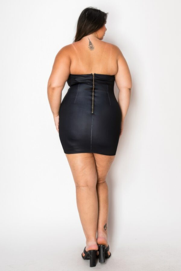 Plus-Size Tube Bodycon Mini Dress with Front Floral Print – Black