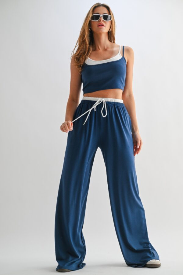 Drawstring Lounge Set – Crop Top & Relaxed Pants