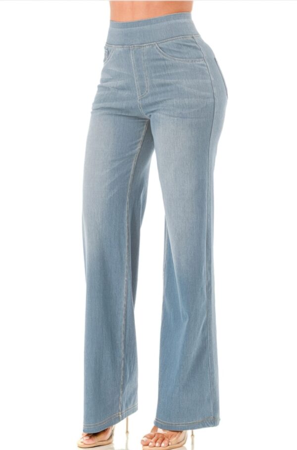 Ultra-Soft Flare Baggy Jeans – Mid-Rise Pull-On