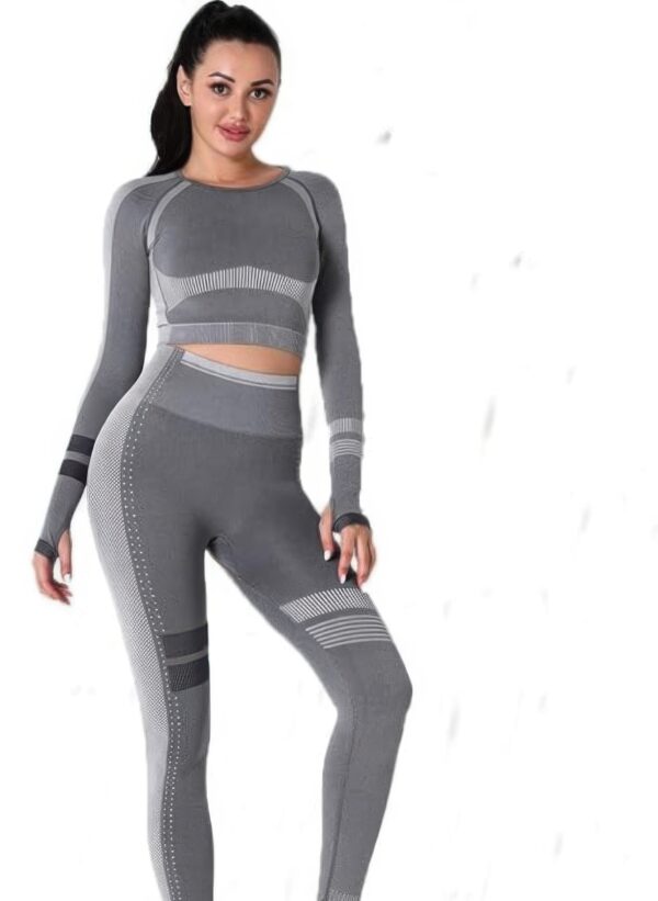 Seamless Long-Sleeve Yoga Set – High-Waist Leggings