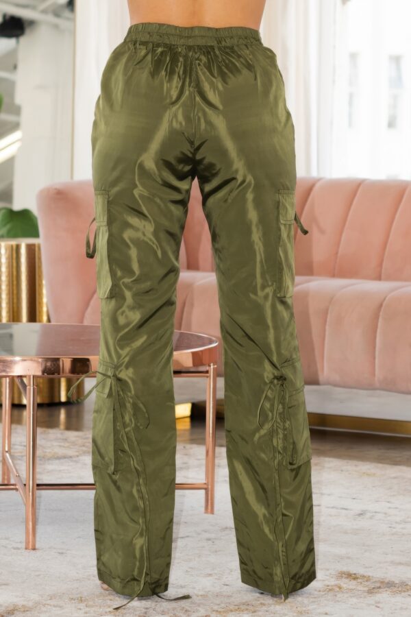 V-Cut Cargo Pants – Wide-Leg Utility Style