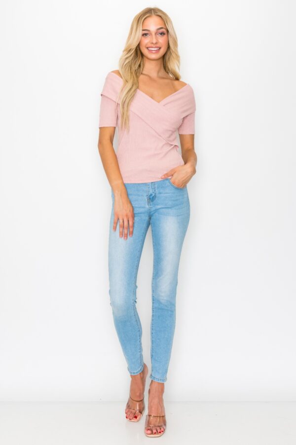 Off-Shoulder Crisscross Ribbed Top – Fitted Cotton Blend