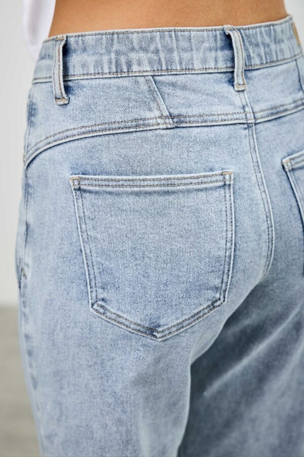 Mid-Rise Straight Jeans with Piping Detail