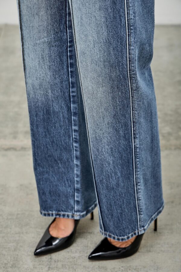 Mid-Rise Straight Jeans with Pintuck