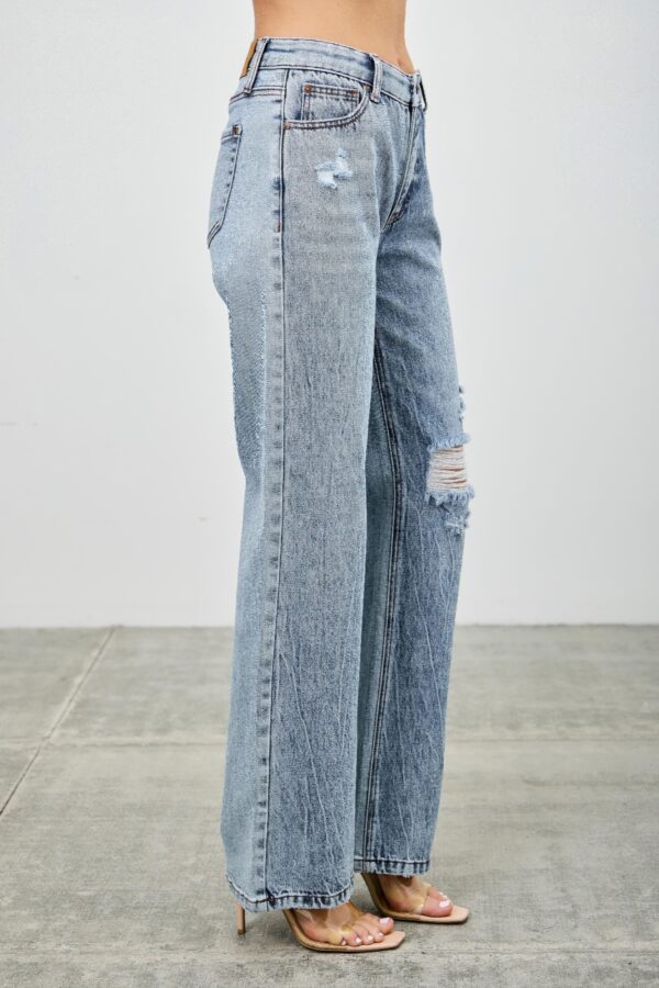 Mid-Rise Relaxed Straight Jeans – Distressed (Plus Size)