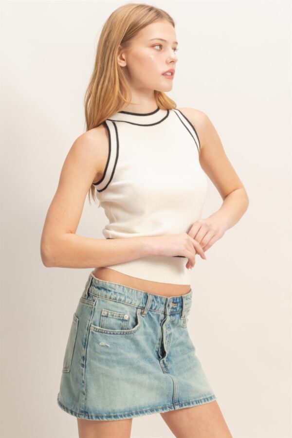 Contrast-Trim Fitted Sleeveless Ribbed Top