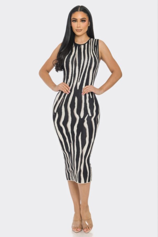 Sweater Midi Print Dress – Fitted Knit Silhouette