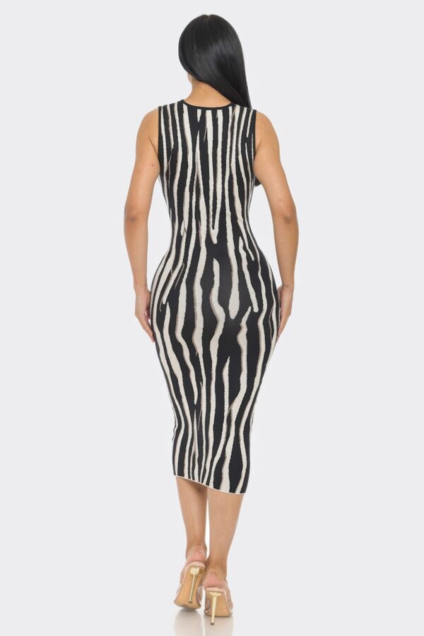 Sweater Midi Print Dress – Fitted Knit Silhouette
