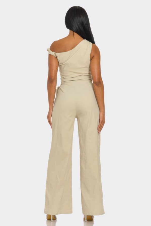 One-Shoulder Knotted Jumpsuit – Neutral