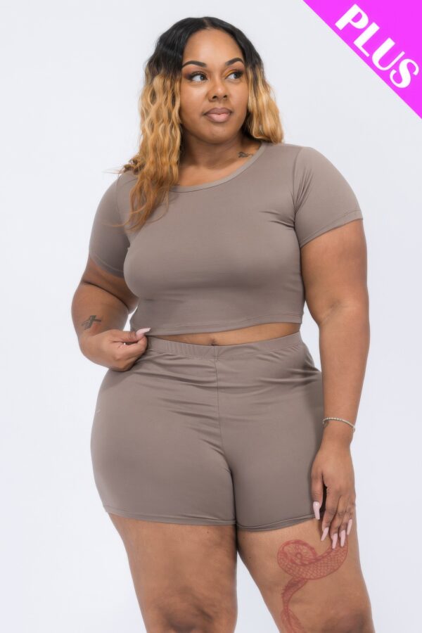 Plus Size Short Sleeve Crop Top & Lounge Shorts Set