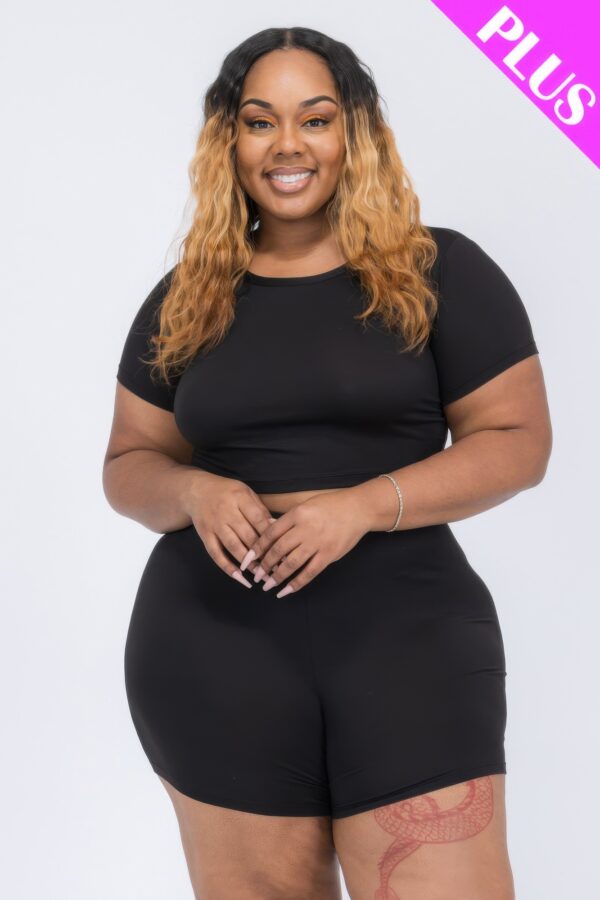 Plus Size Short Sleeve Crop Top & Lounge Shorts Set