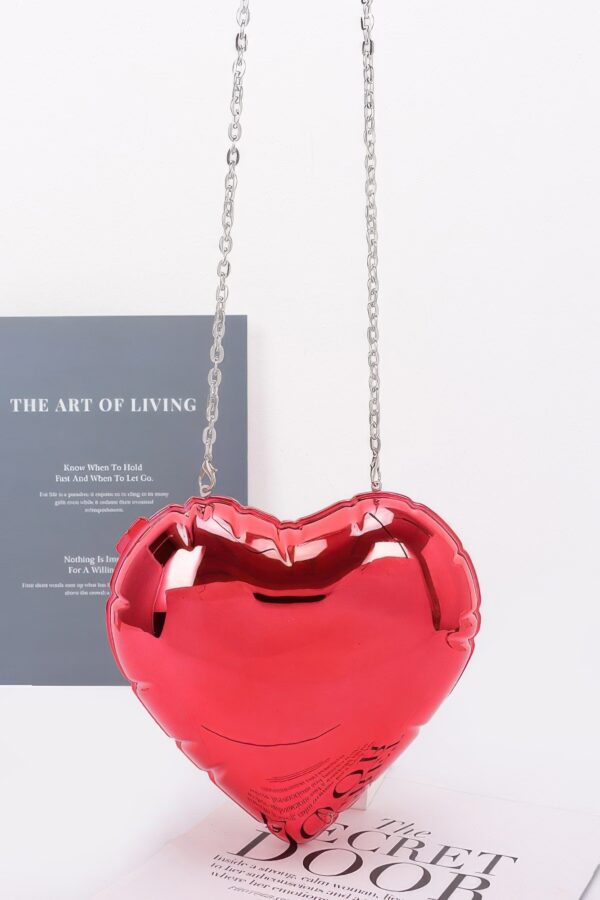 Heart-Shaped Acrylic Case Bag – Metal-Accent Clutch