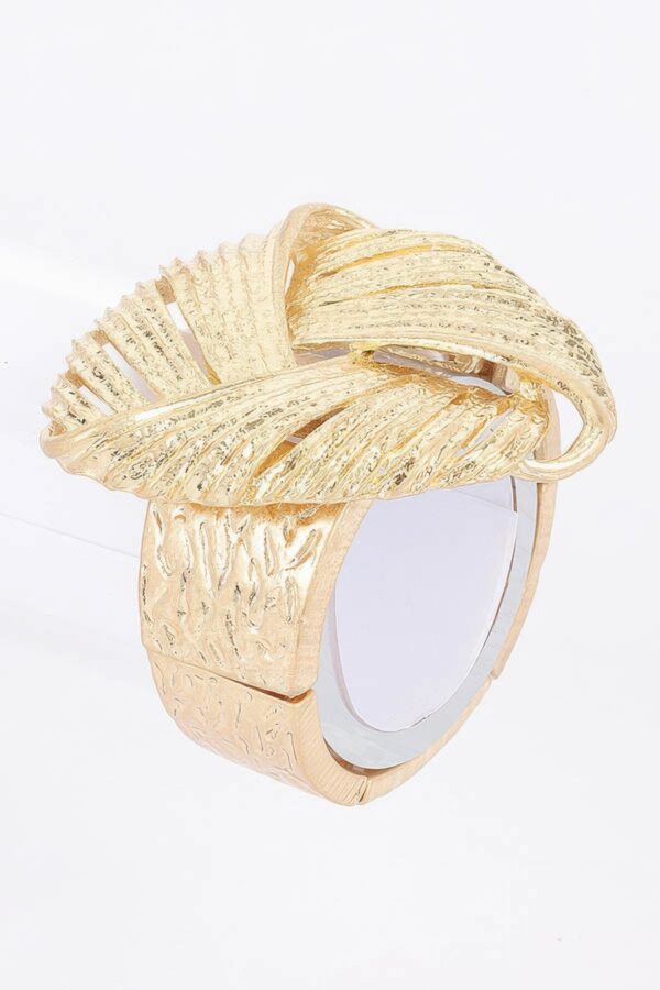 Leaf Motif Stretch Bracelet – Gold Alloy Finish