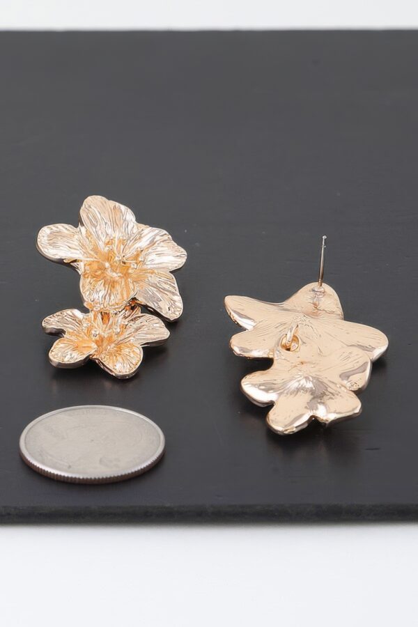 Blooming Flower Drop Earrings – Gold Alloy Finish